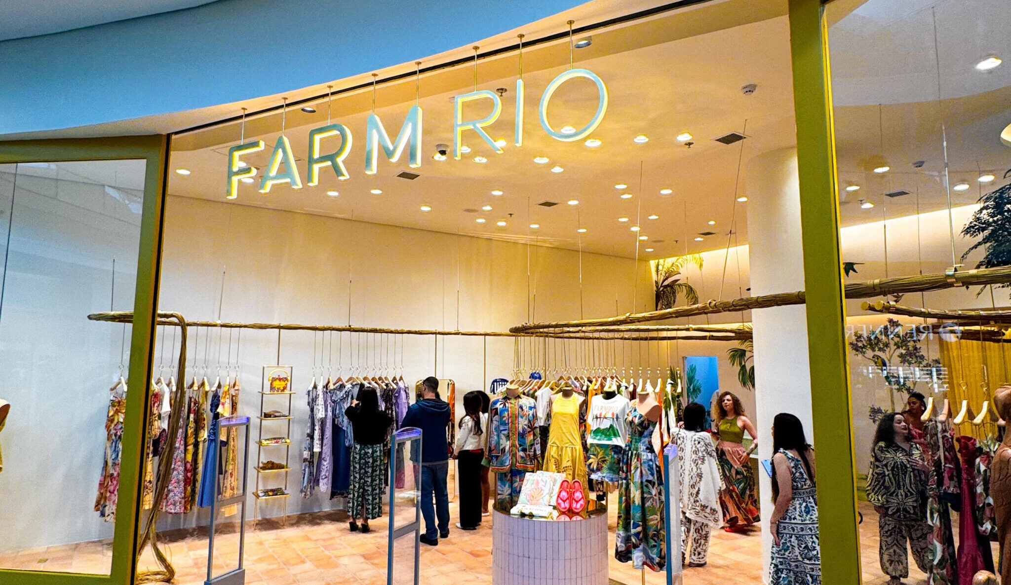 Farm Rio inaugura loja no Boulevard Shopping Vitória da Conquista ...