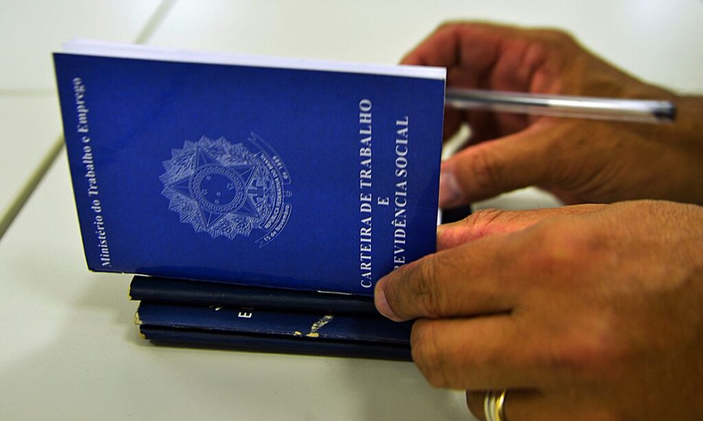 Brasil registra menor taxa de desemprego para um terceiro trimestre desde 2012